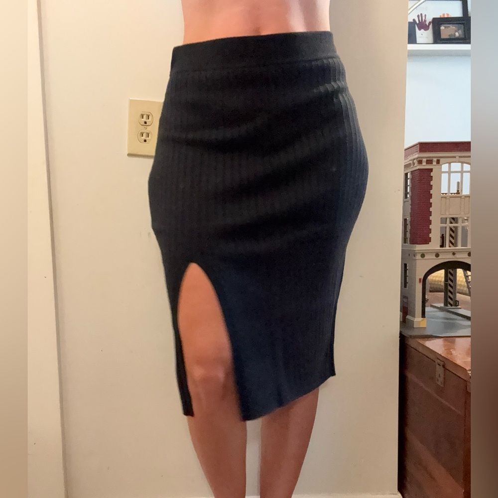 Abercrombie & Fitch Black Ribbed Pencil Skirt with Front Slit